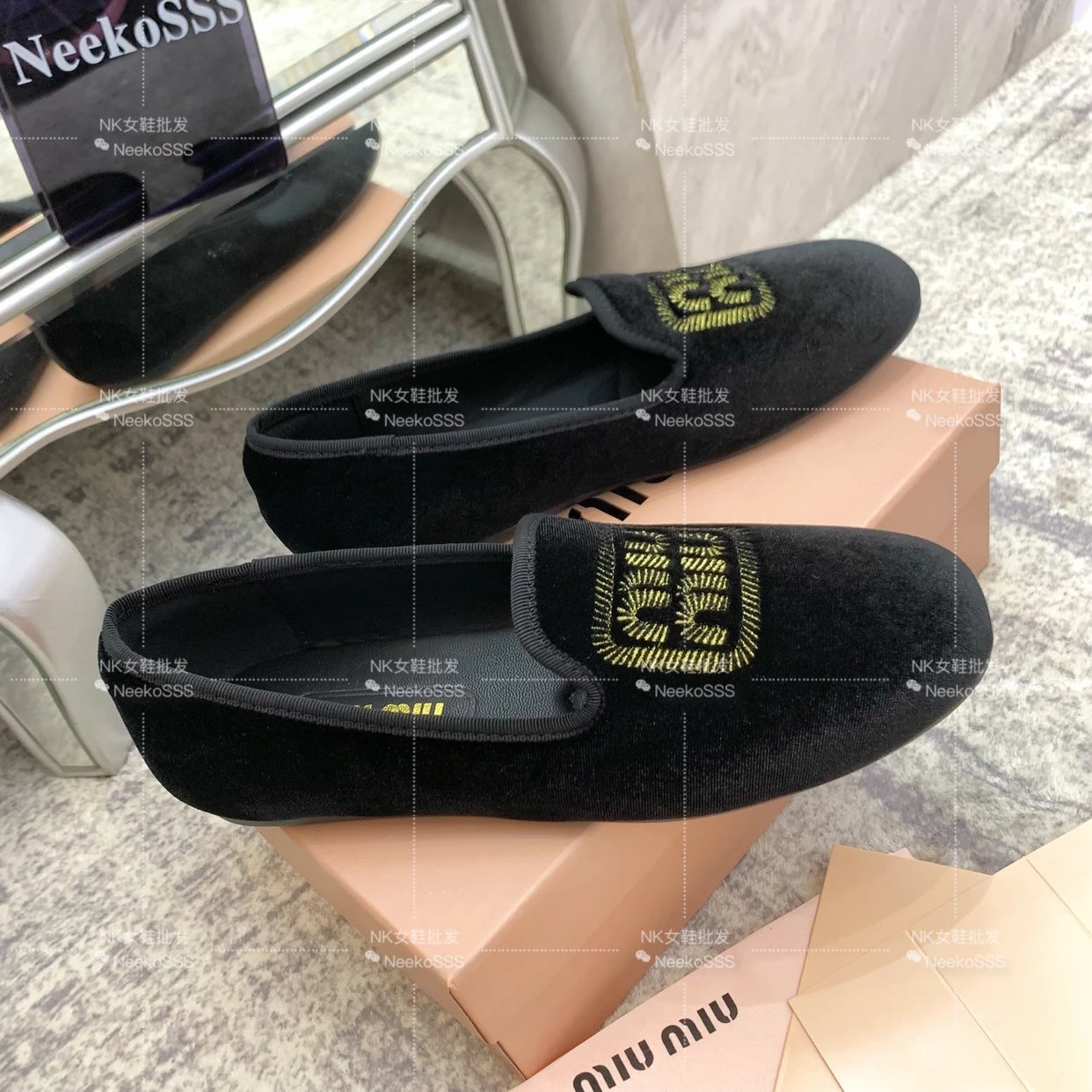 Miu Miu Logo-Embroidered Velvet Slippers Black - 15