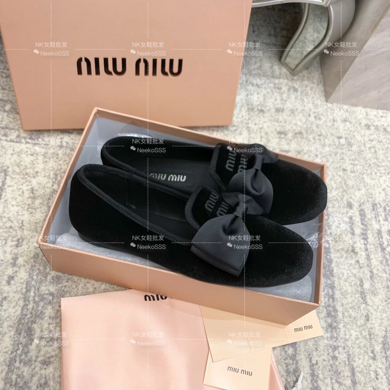 Miu Miu Logo-Embroidered Velvet Slippers Black - 9