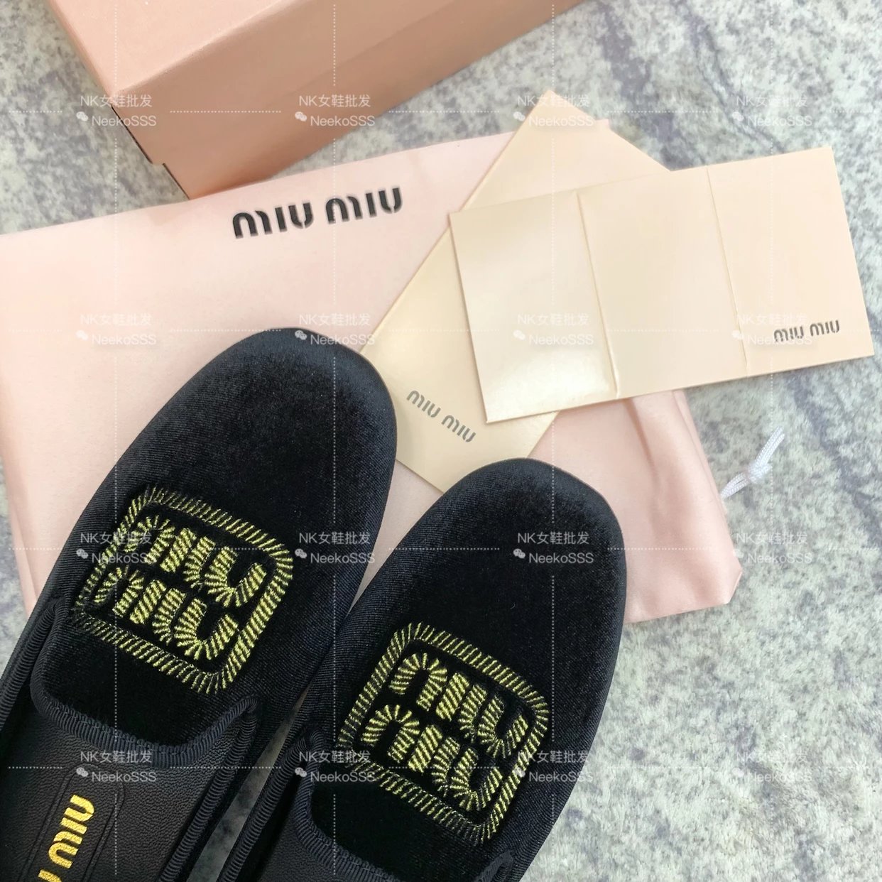 Miu Miu Logo-Embroidered Velvet Slippers Black - 16