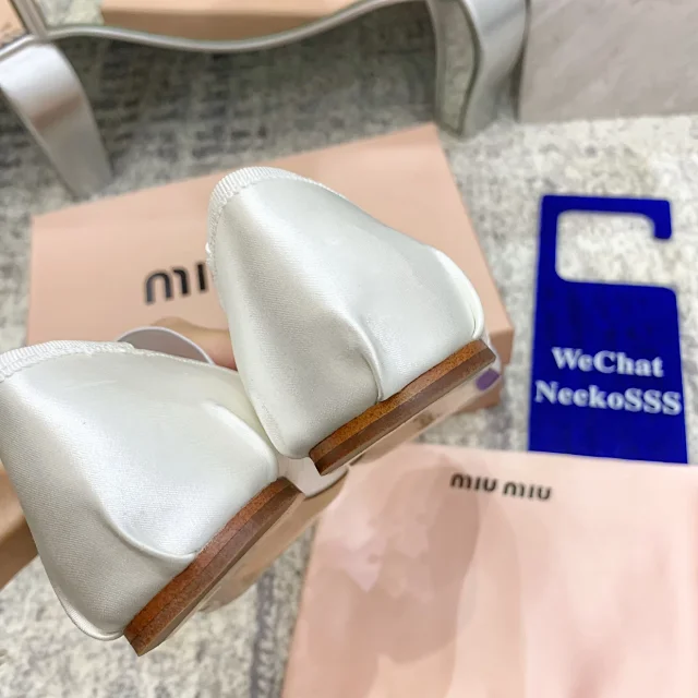 Miu Casual Shoes Bow Ballet Flats with Logo Elastic Strap product detail image 28
