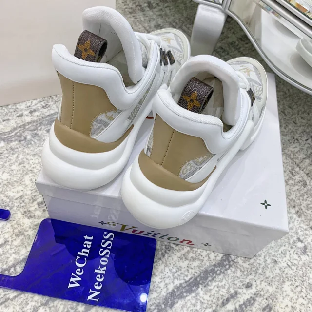 Louis Vuitton Sneakers Archlight Chunky Lace-Up product detail image 26