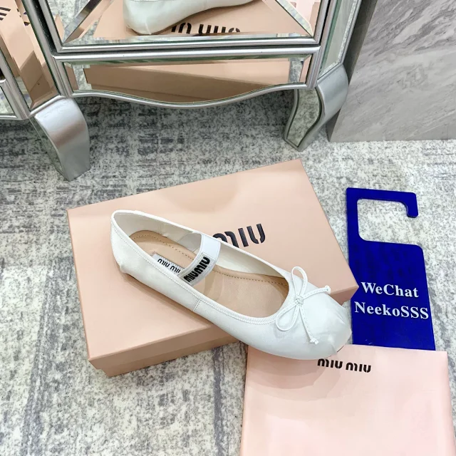Miu Casual Shoes Bow Ballet Flats with Logo Elastic Strap product detail image 27