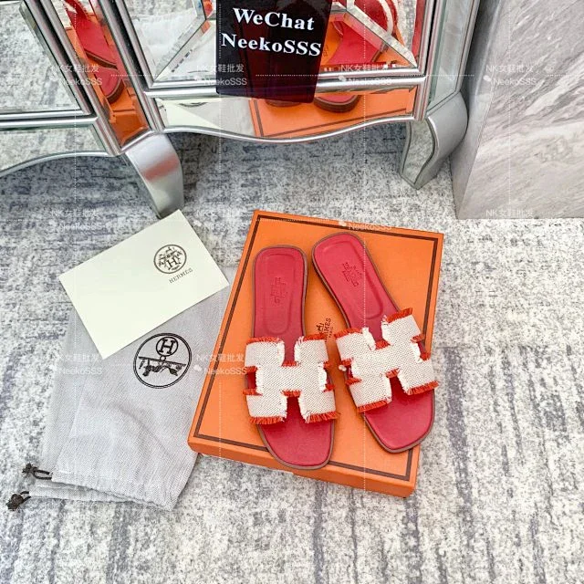 Hermès Slippers Oran slide with H-cutout strap product detail image 23