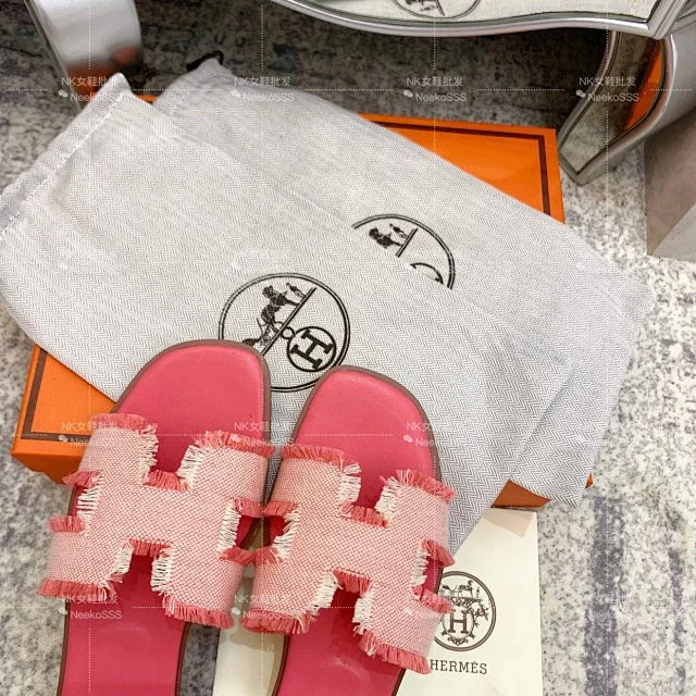 Hermès Slippers Oran slide with H-cutout strap product detail image 26
