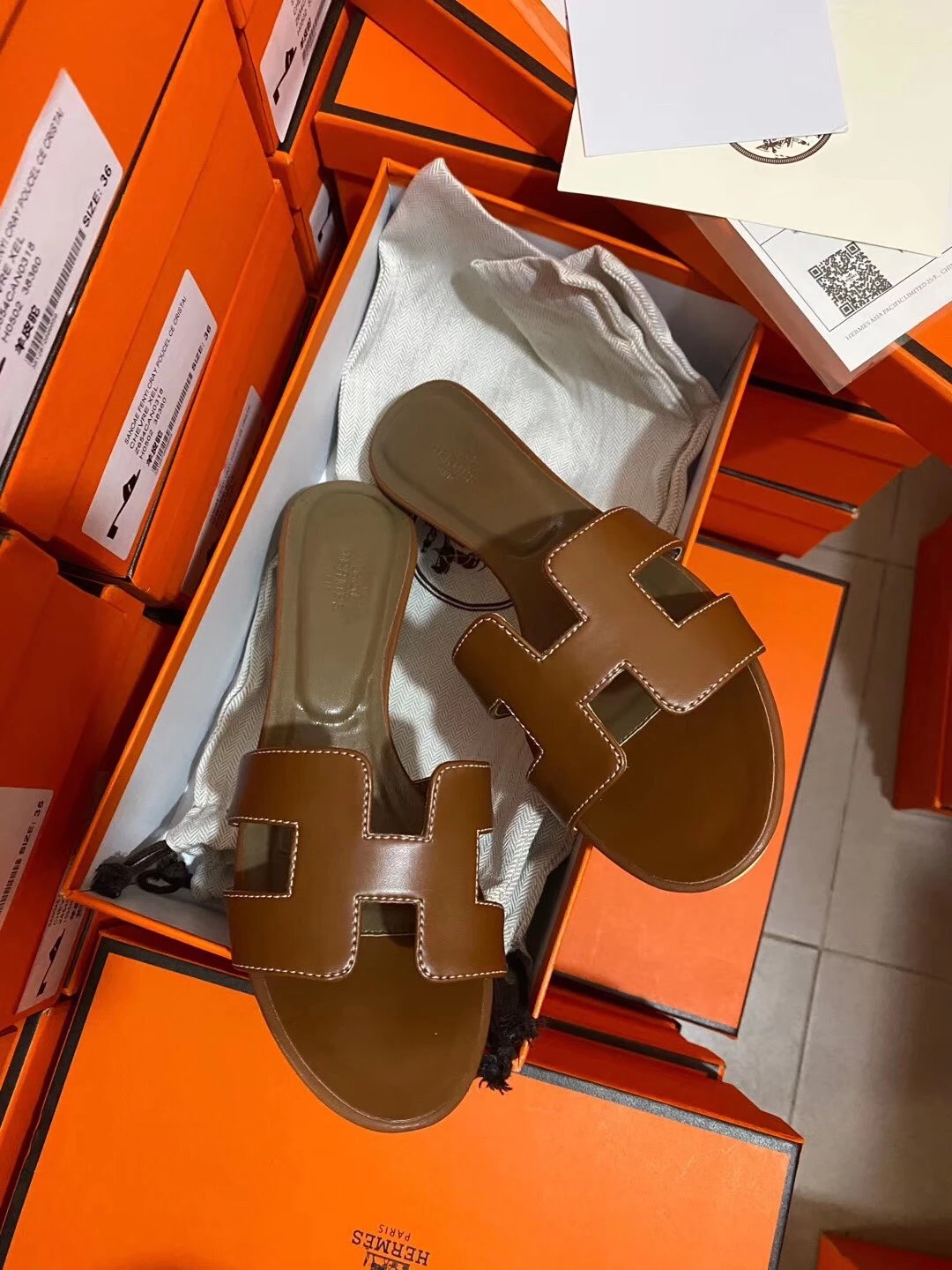 Hermès High Heels Oasis H-cutout block-heel mule sandals image 10