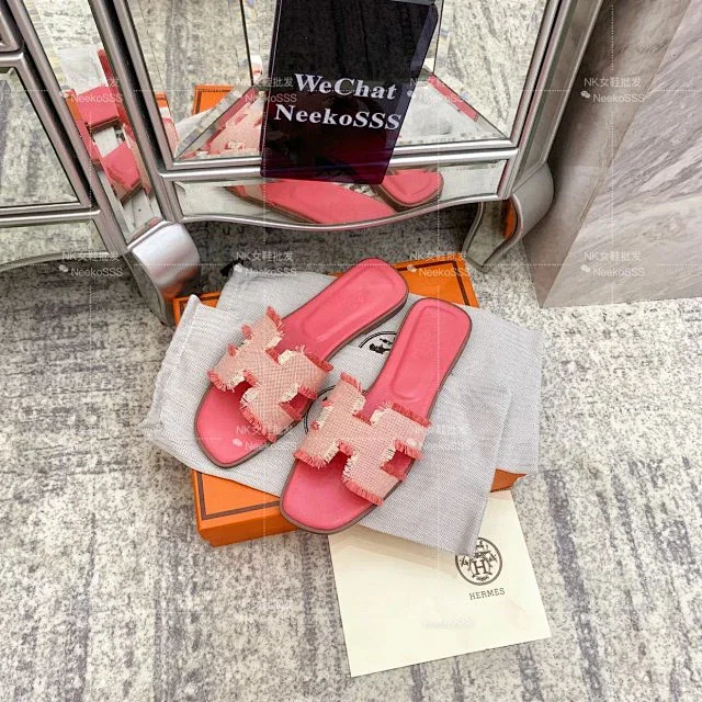 Hermès Slippers Oran slide with H-cutout strap product detail image 25