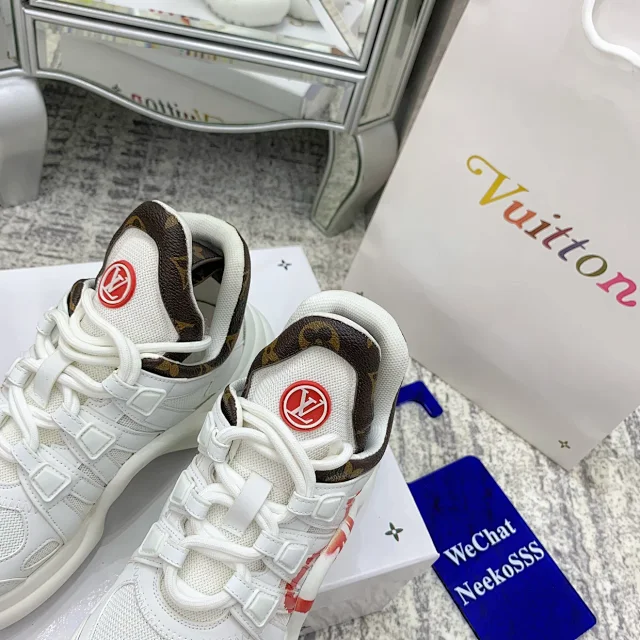 Louis Vuitton Sneakers Archlight Chunky Lace-Up product detail image 17