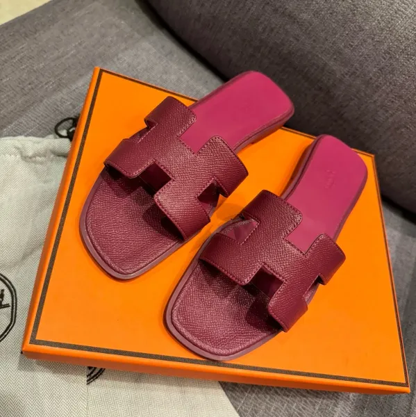 Hermès Oran Slide Sandals Burgundy and Fuchsia Leather Slippers - 1