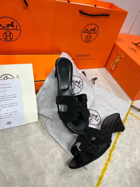 Hermès Oran Sandals Black Crystal-Embellished Leather Mules - 1