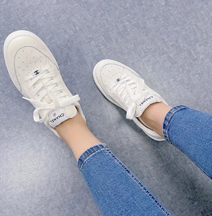 Chanel Sneakers Perforated low-top lace-up image 8