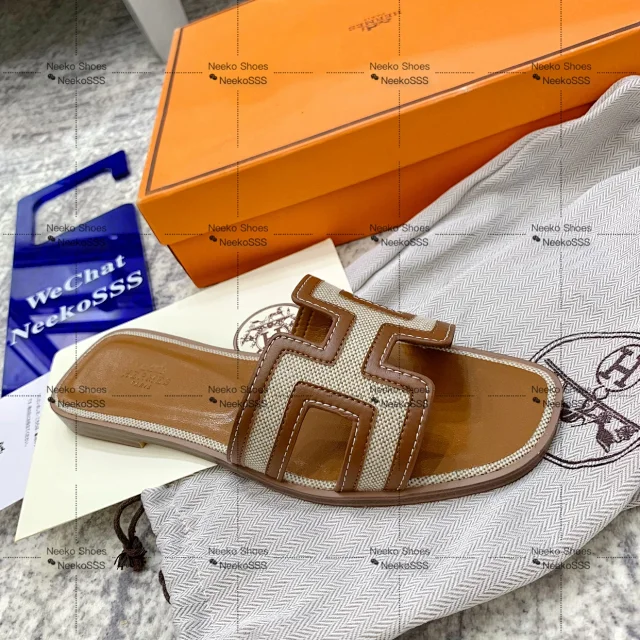 Hermès Slippers Oran slide with H-cutout strap product detail image 19