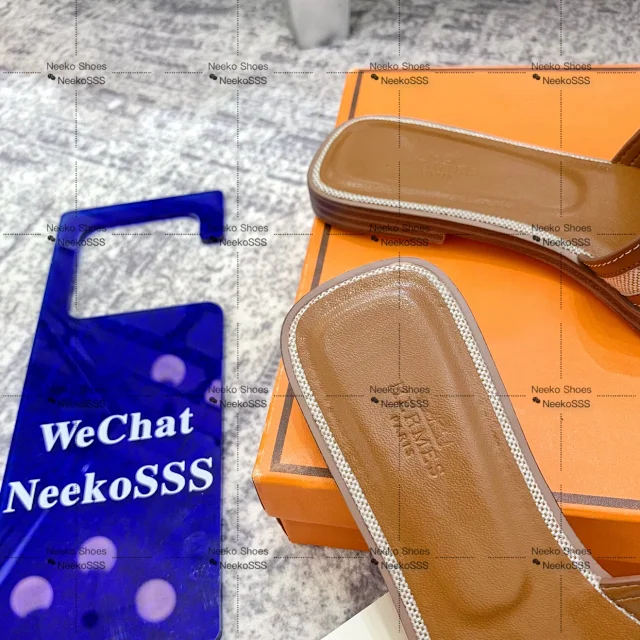 Hermès Slippers Oran slide with H-cutout strap product detail image 20