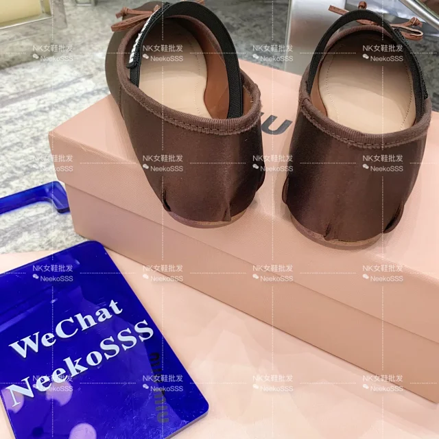 Miu Casual Shoes Bow Ballet Flats with Logo Elastic Strap product detail image 18