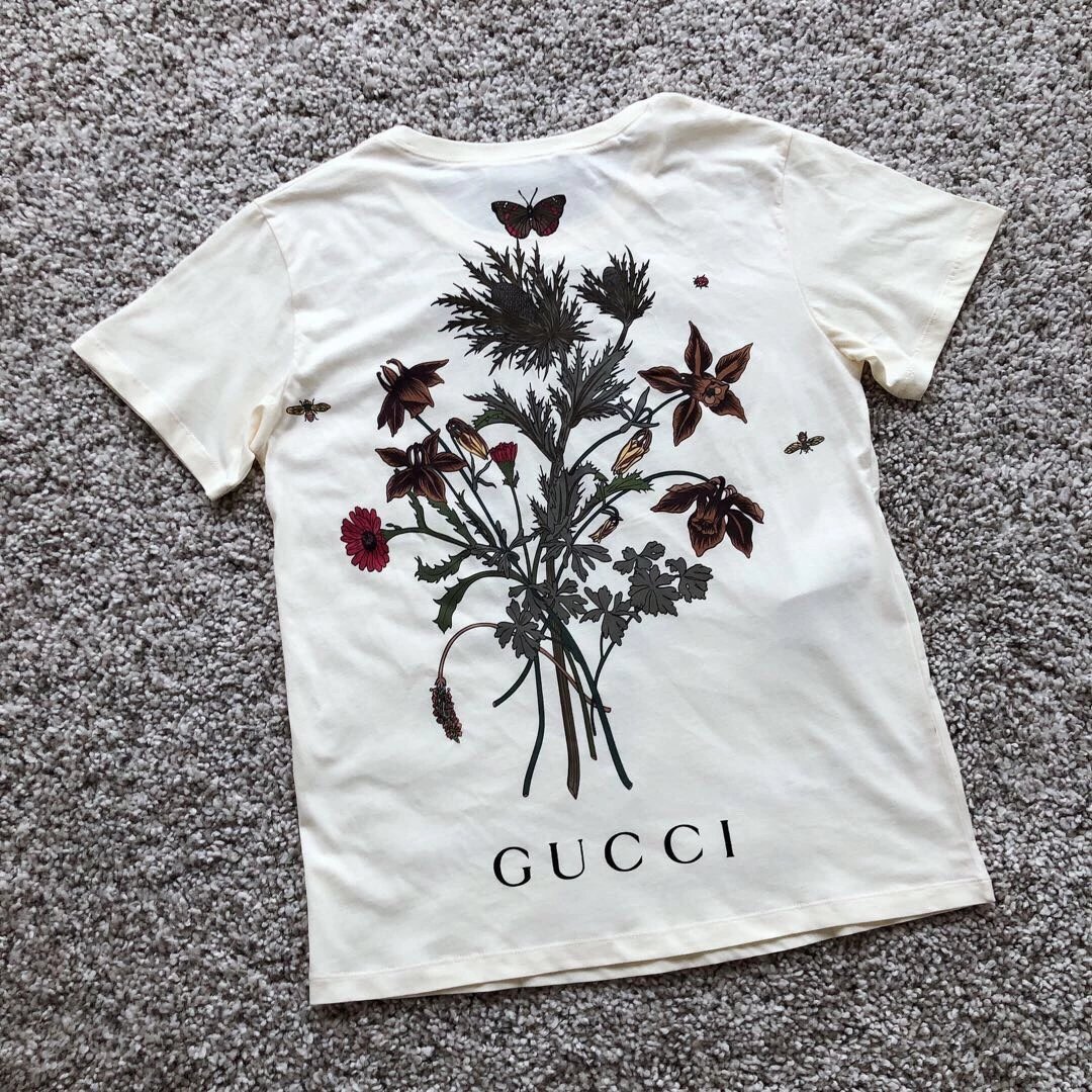 Gucci Chateau Marmont Gucci Pantheon Monogrammed Short Sleeve T-Shirt