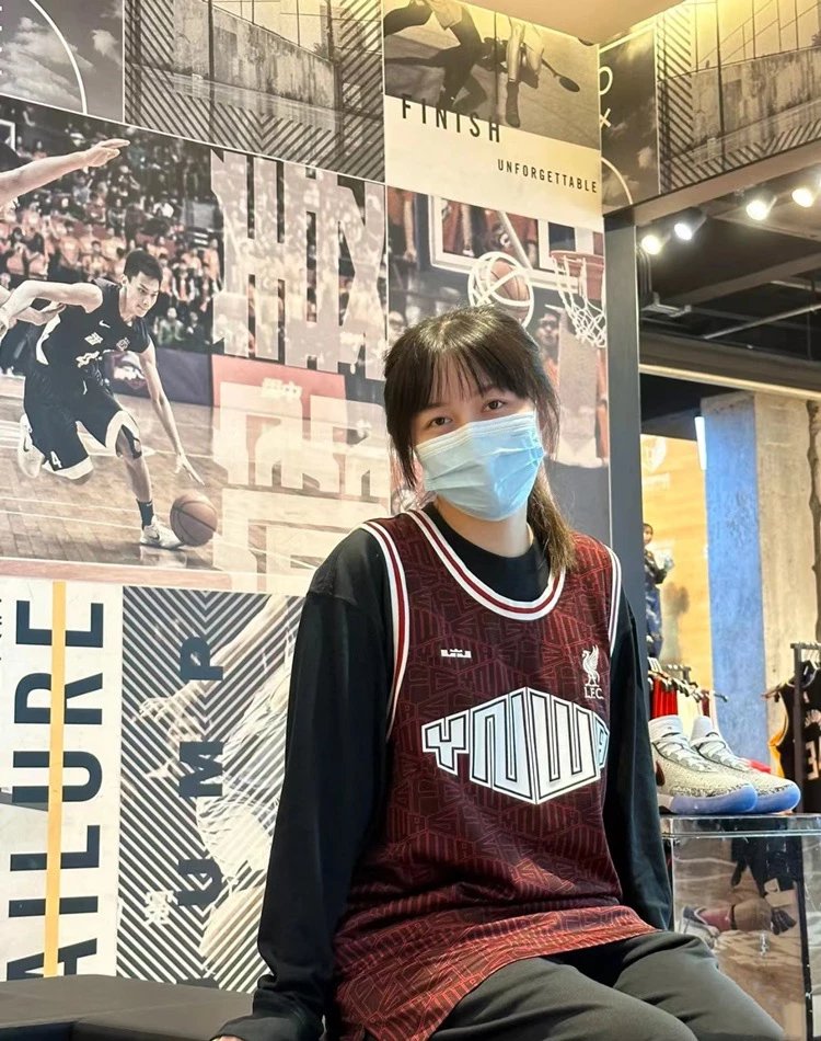 耐克 NIKE LeBron x Liverpool FC Nike DNA 男子篮球球衣 DV9519