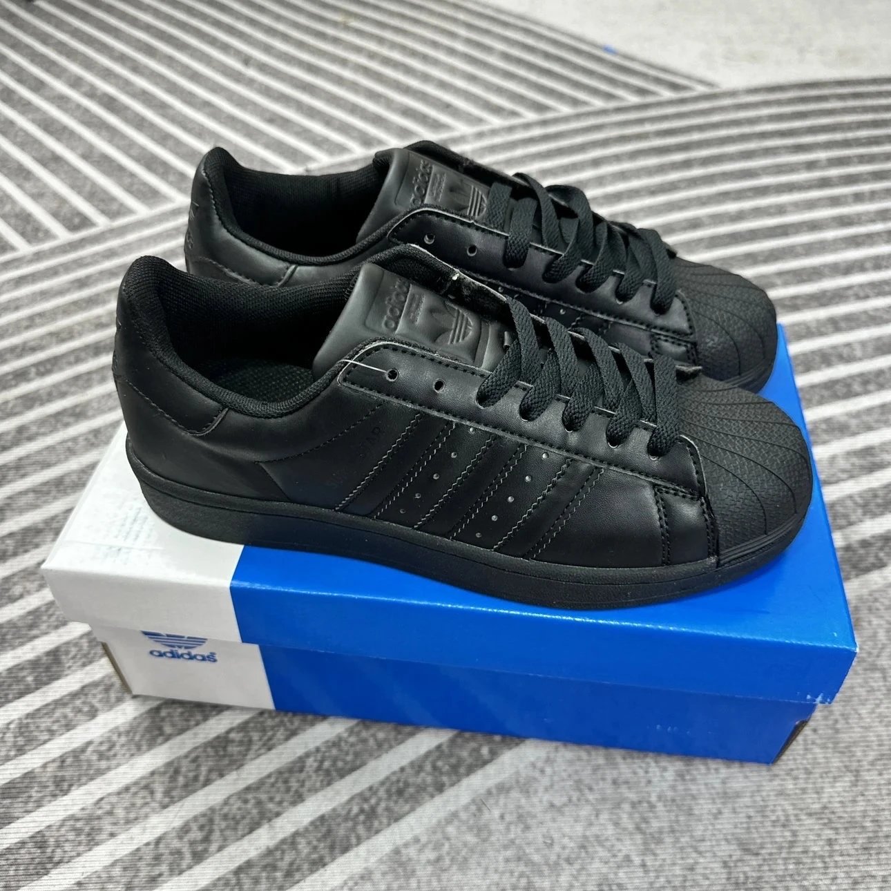 Premium Version All Black