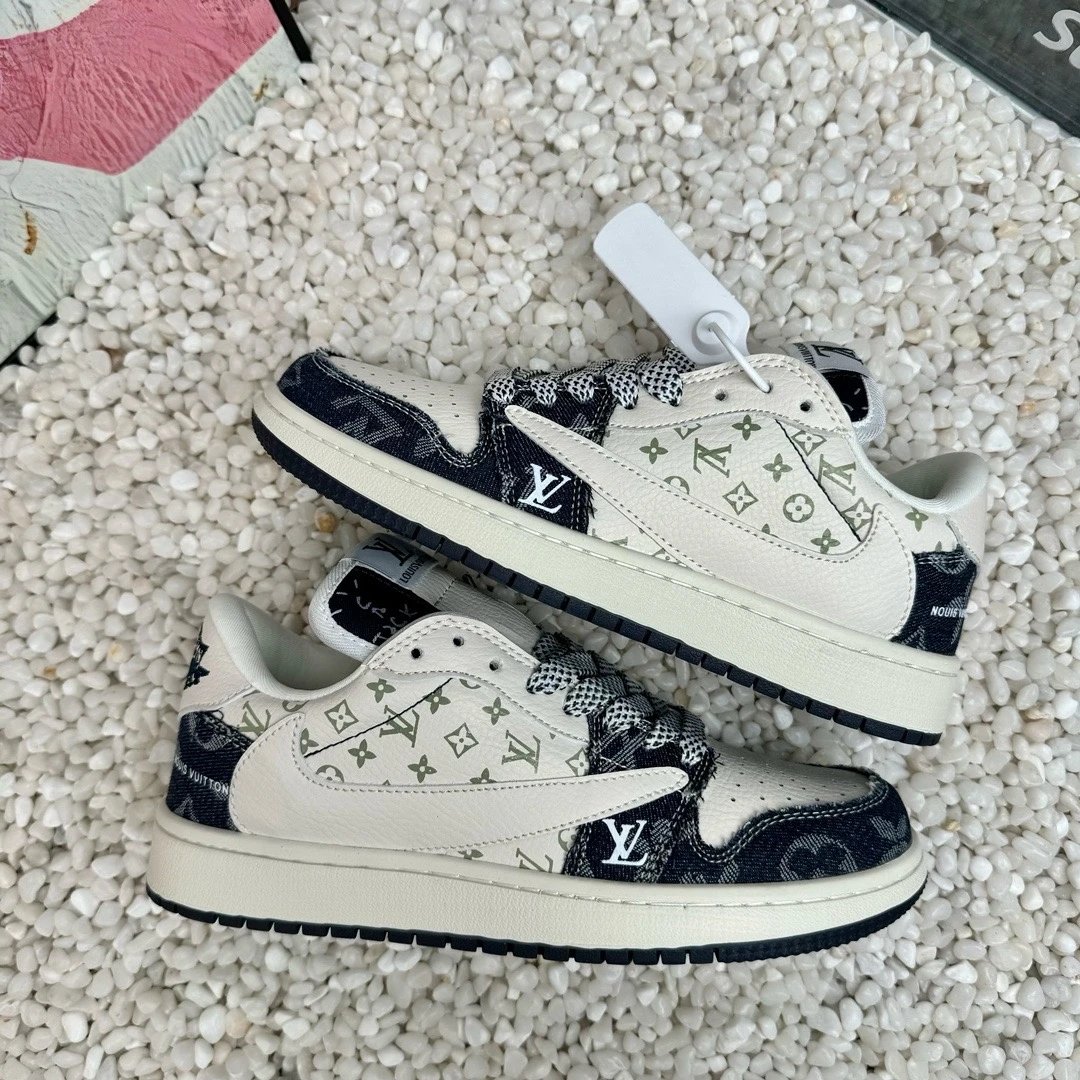 Jordan 1 Retro Low OG Travis Scott x Louis Vuitton White Monogram