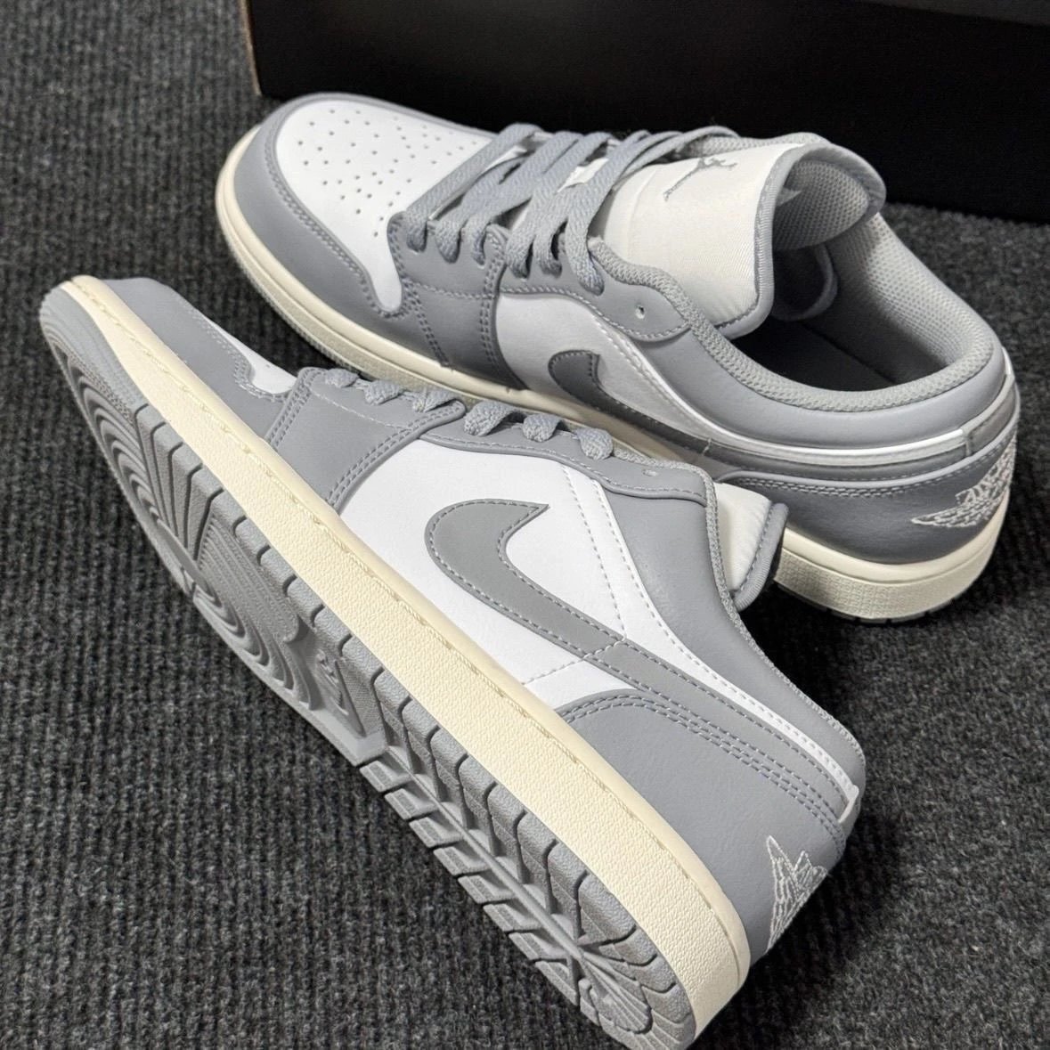 Jordan 1 Low Wolf Grey DC0774-105