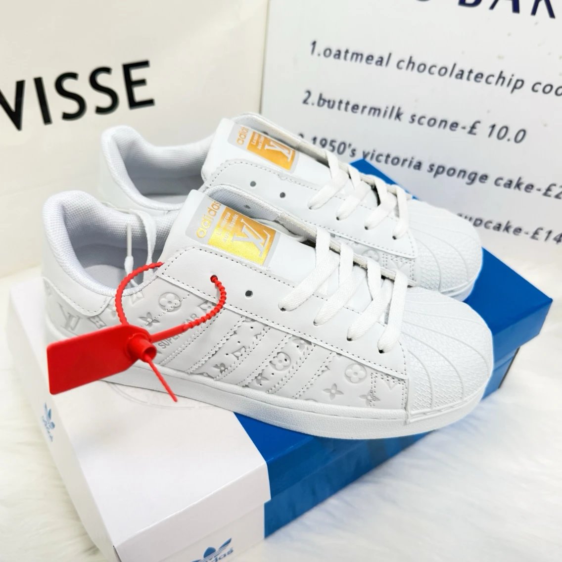 White Grey LV