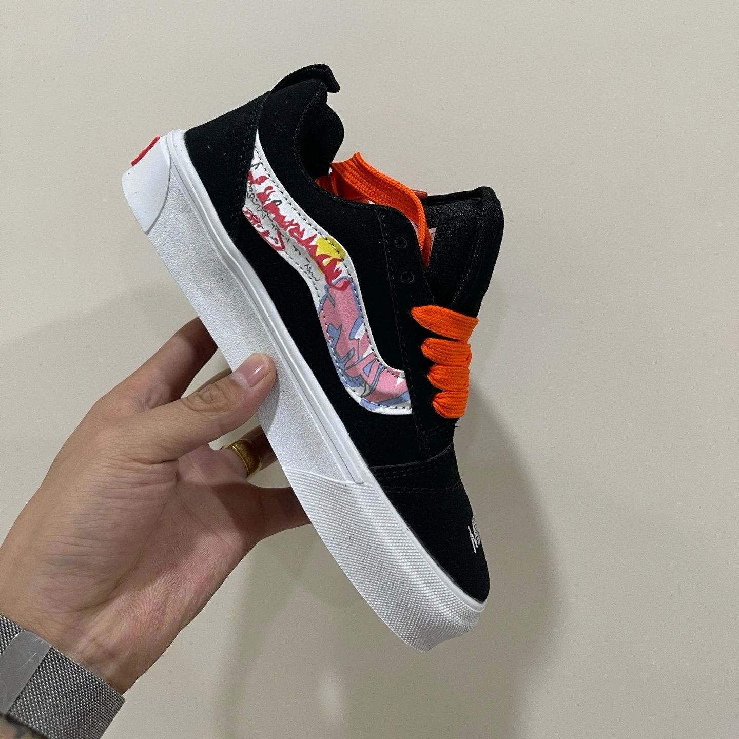 Vans Knu Skool Low Graffiti