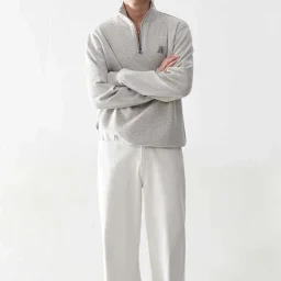 thumbnail for 自主小马半拉链卫衣老钱风的质感巅峰一件定义低调优雅的“第二层肌肤”