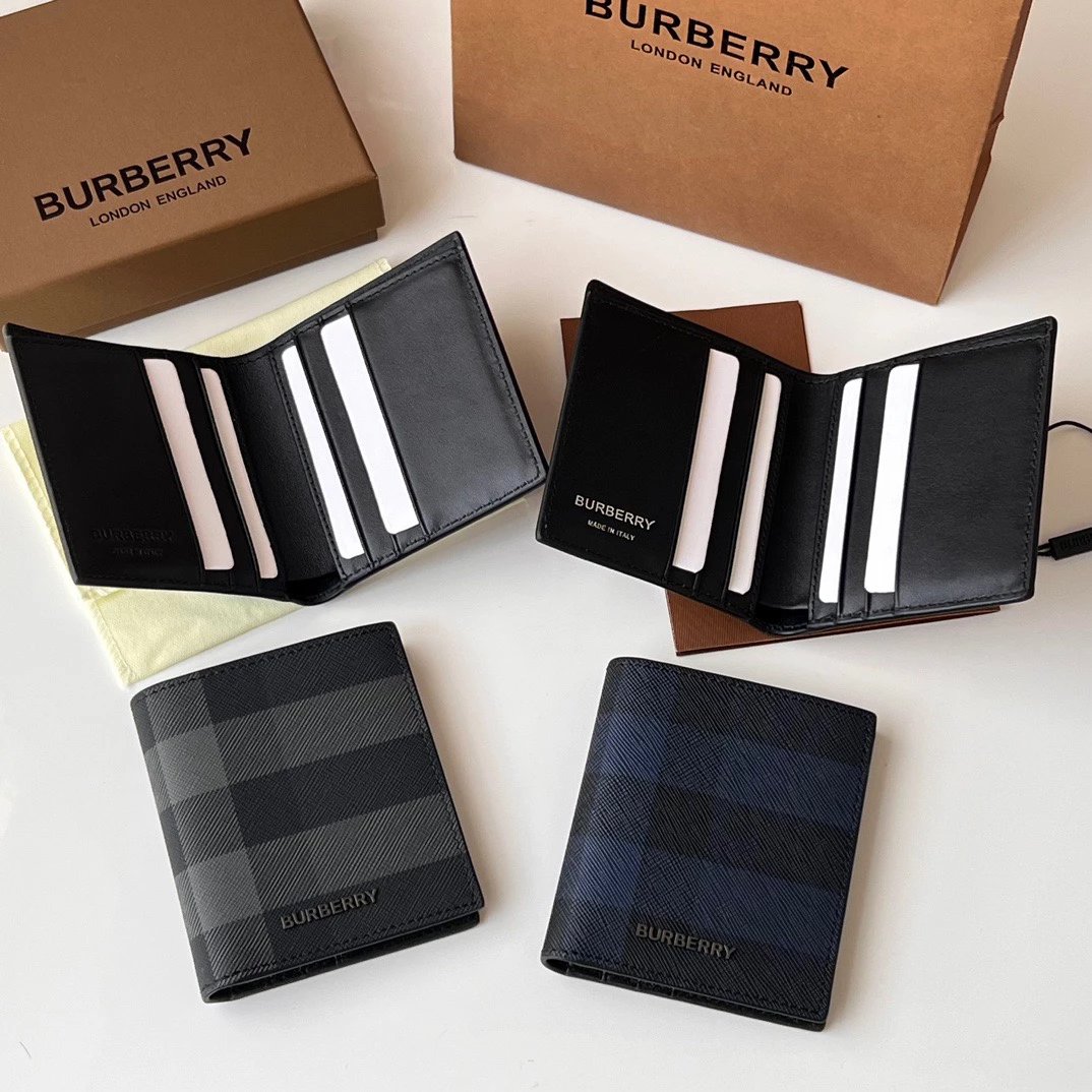 Top-Grade Authentic Designer Wallet: London Vertical Plaid Short Wallet with B-Grid Leather Accents - Color: Navy Blue/Charcoal Grey. Signature Plaid Design, Smoked Check Pattern with Imported Grain Calfskin, Featuring 3D B-Letter Emblem on Front. Boutique Quality, Exquisite Craftsmanship (Real Images).