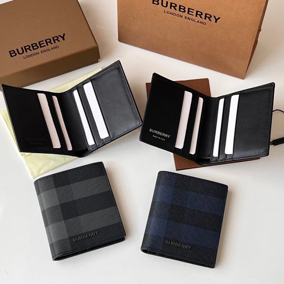 Top-Grade Authentic Designer Wallet: London Vertical Plaid Short Wallet with B-Grid Leather Accents - Color: Navy Blue/Charcoal Grey. Signature Plaid Design, Smoked Check Pattern with Imported Grain Calfskin, Featuring 3D B-Letter Emblem on Front. Boutique Quality, Exquisite Craftsmanship (Real Images).