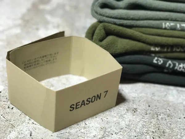 Design Basic Crew Socks in Gray, Peach, and Beige - 9