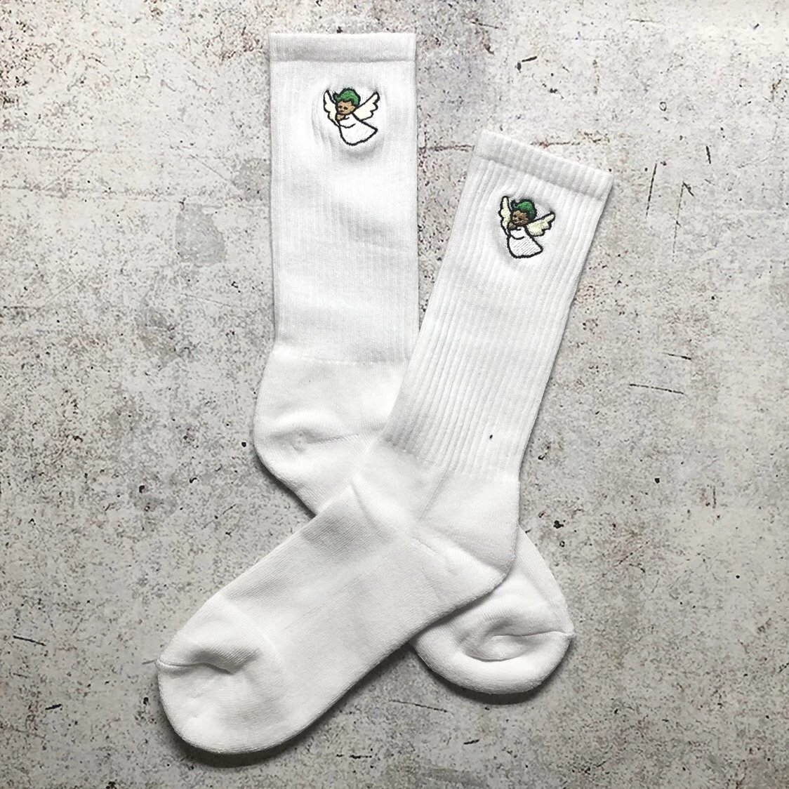Design Angel Embroidered Black Crew Socks - 8