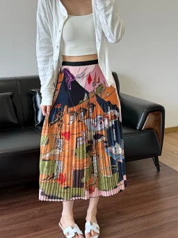 thumbnail for Miyake new women's pleated skirt. The drape is great, and it can quietly hide the flesh on the legs, and the pear-shaped sisters directly close their eyes and rush! The smart atmosphere of walking with the wind is directly full