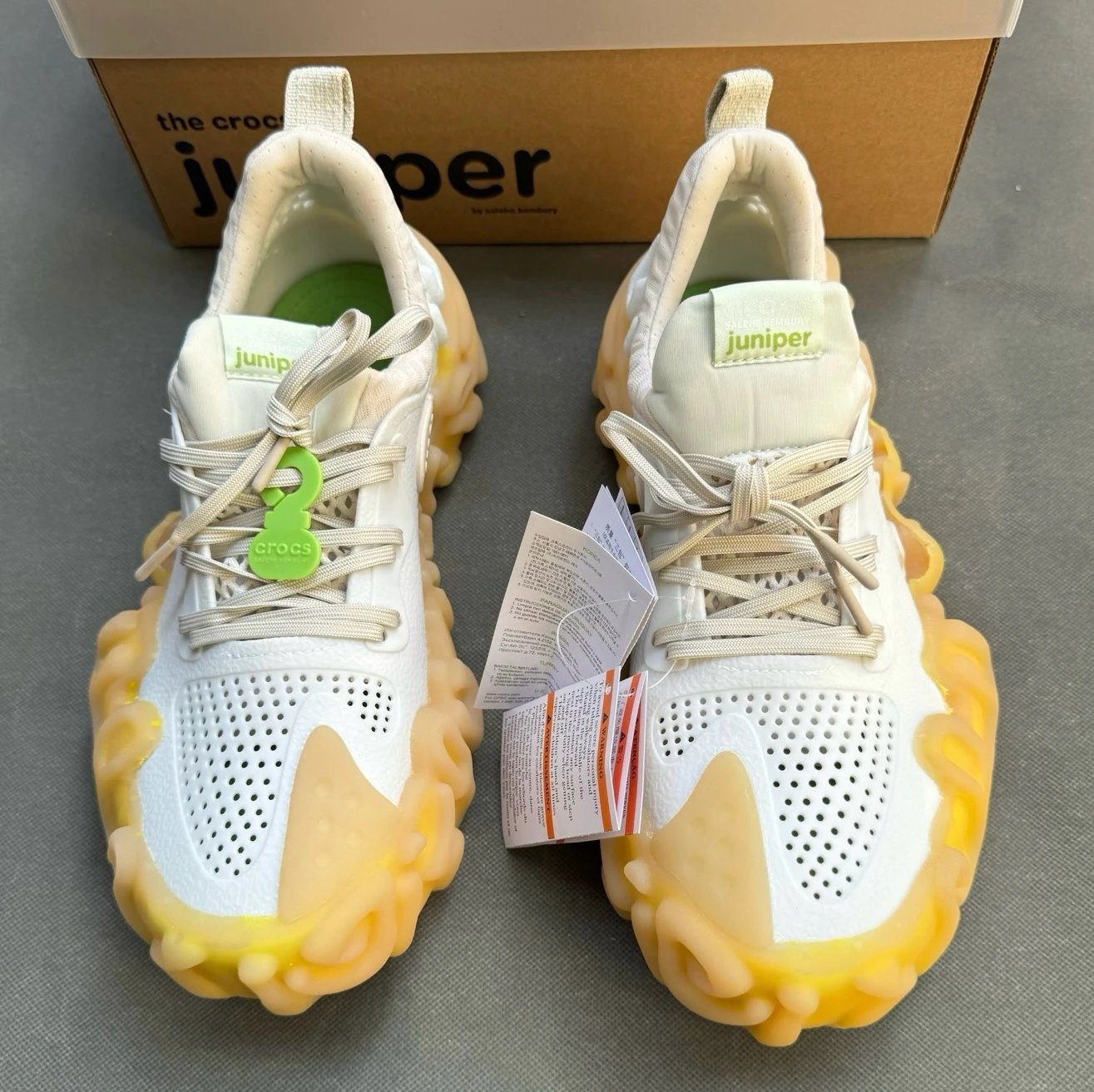 beige