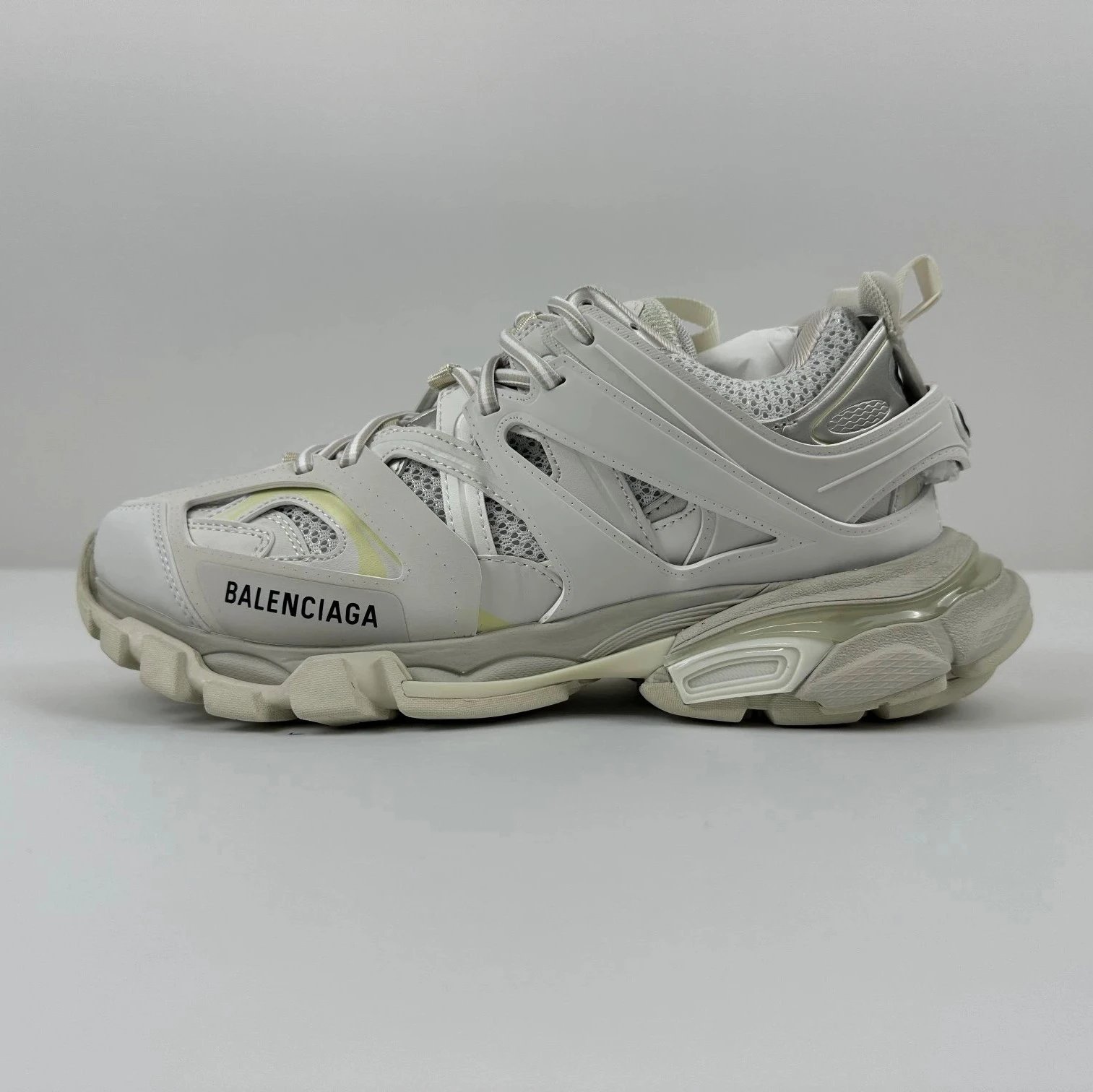 Regular Gray White