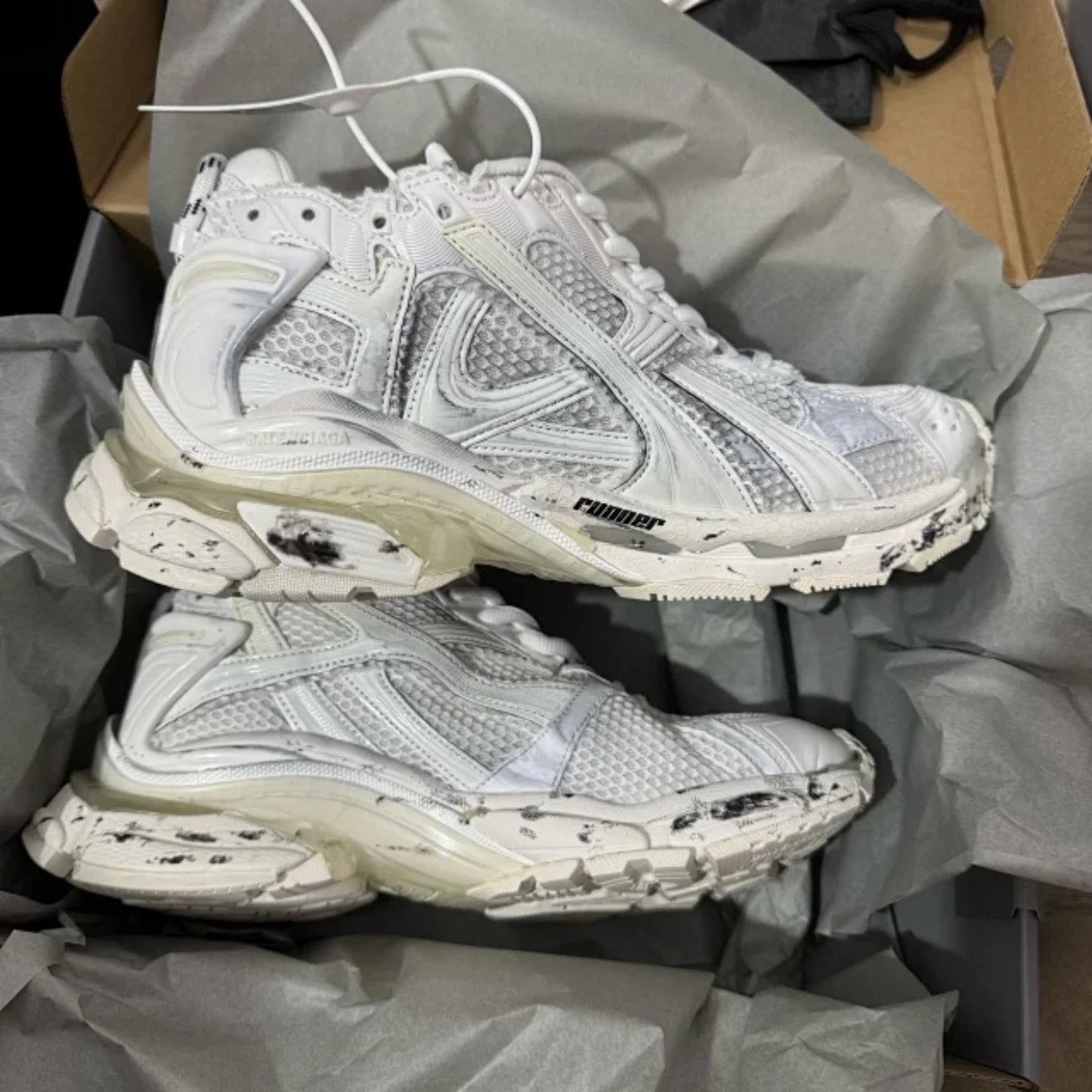Runner 7.5 White