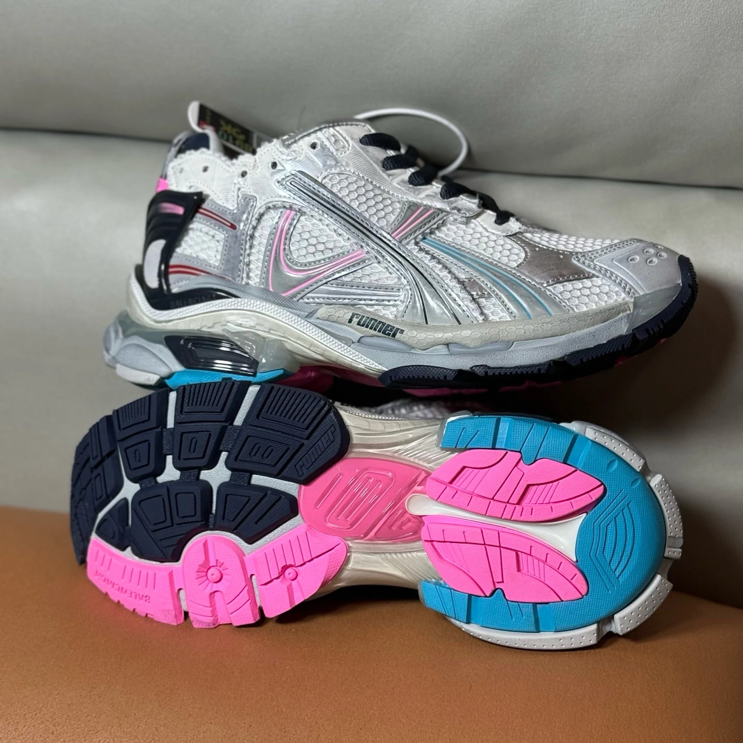 Runner 7.5 Grey Powder