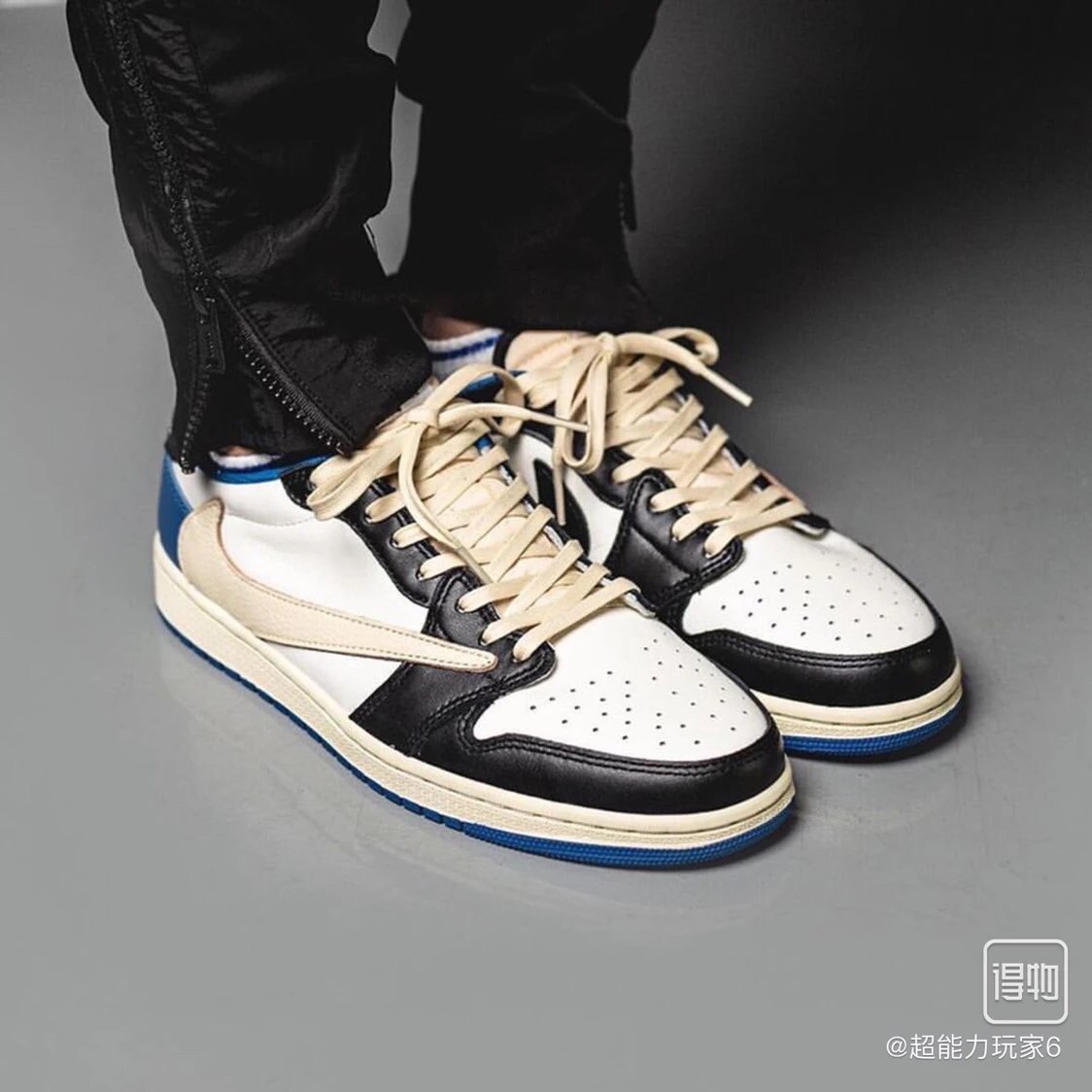 AJ1 Low TS Travis Scott