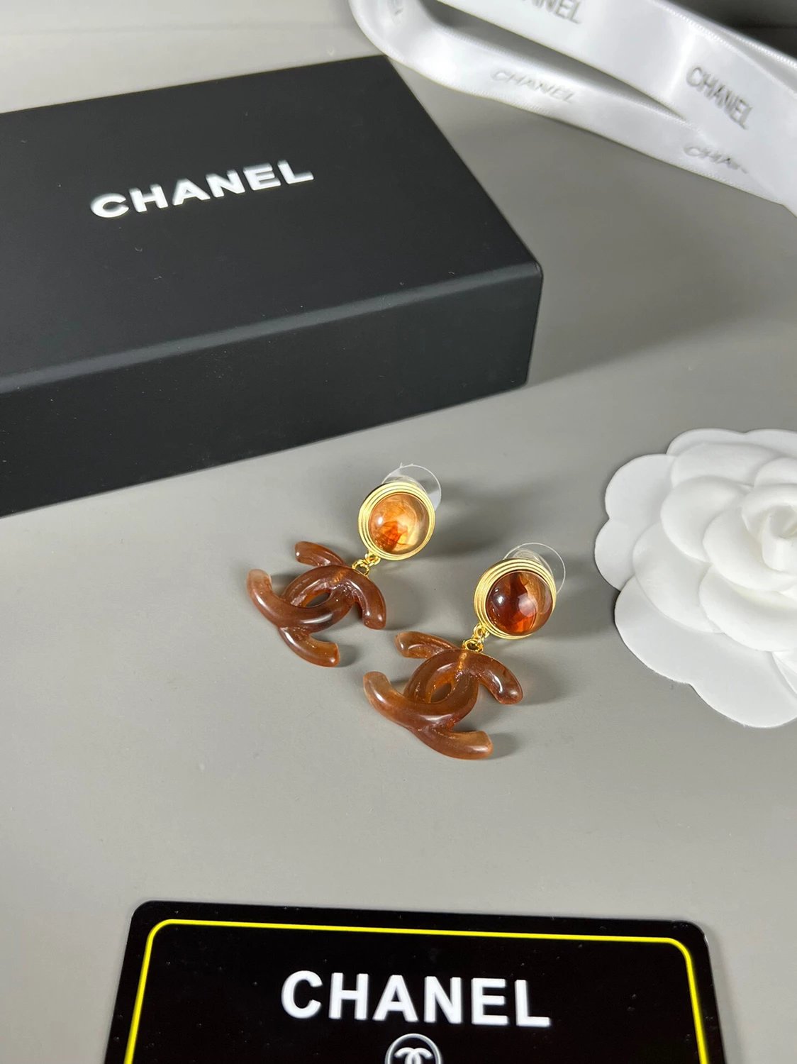 Chanel 小香中古Vintage耳钉，旧时代的设计还是很美的，精致大气，百看不厌，上耳显气质