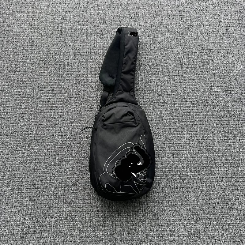 cny SynaWorld Sling Bag-Black/Reflective 黑色斜挎包 反光印花 SY-147