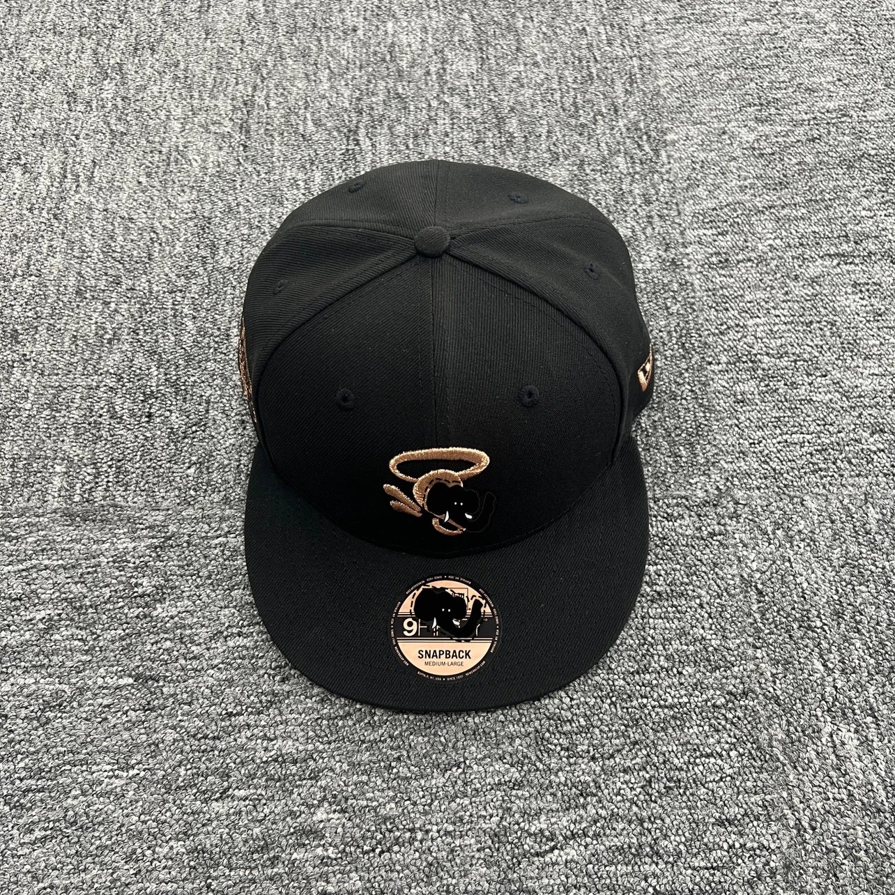 Sombrero bordado de hilo de oro rosa SY-124