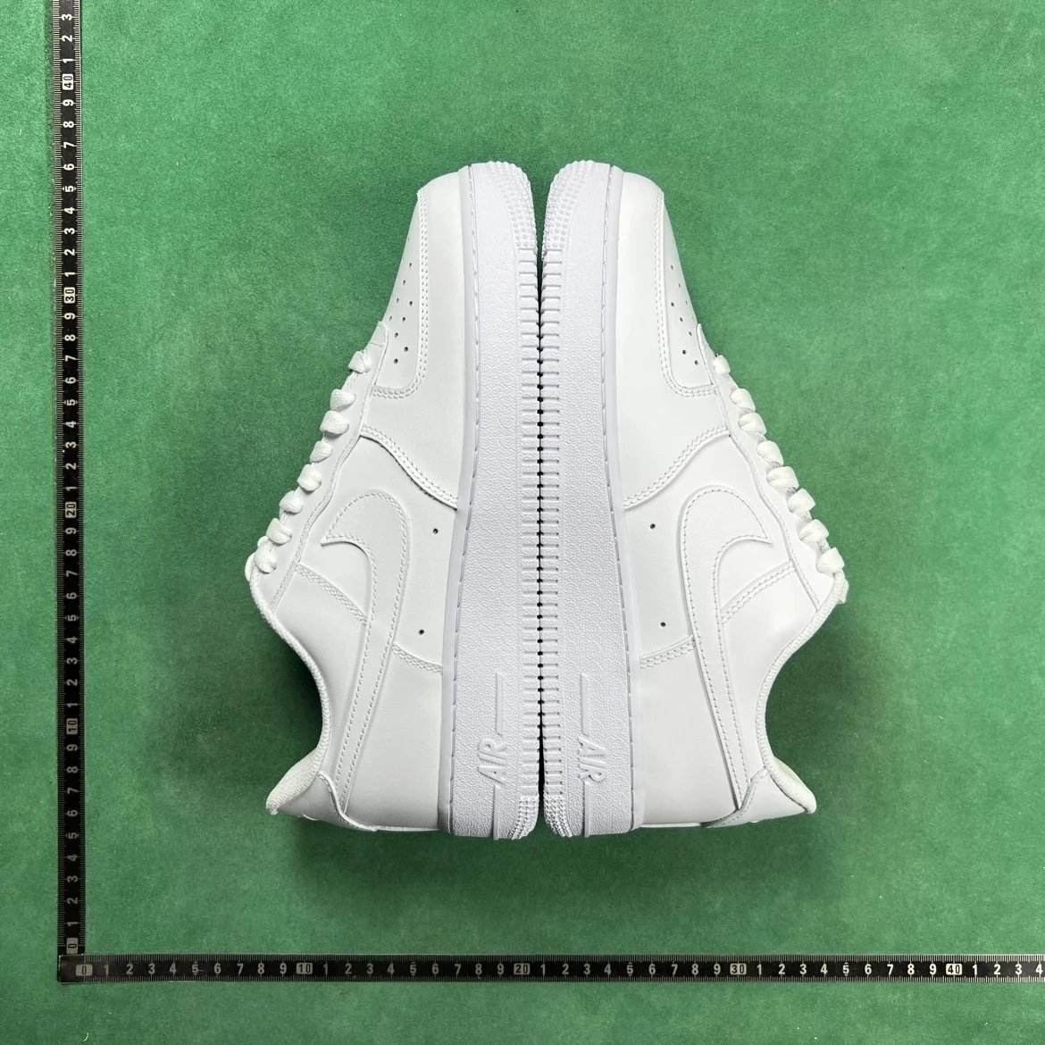 No. 9 all white 6CW2288 111