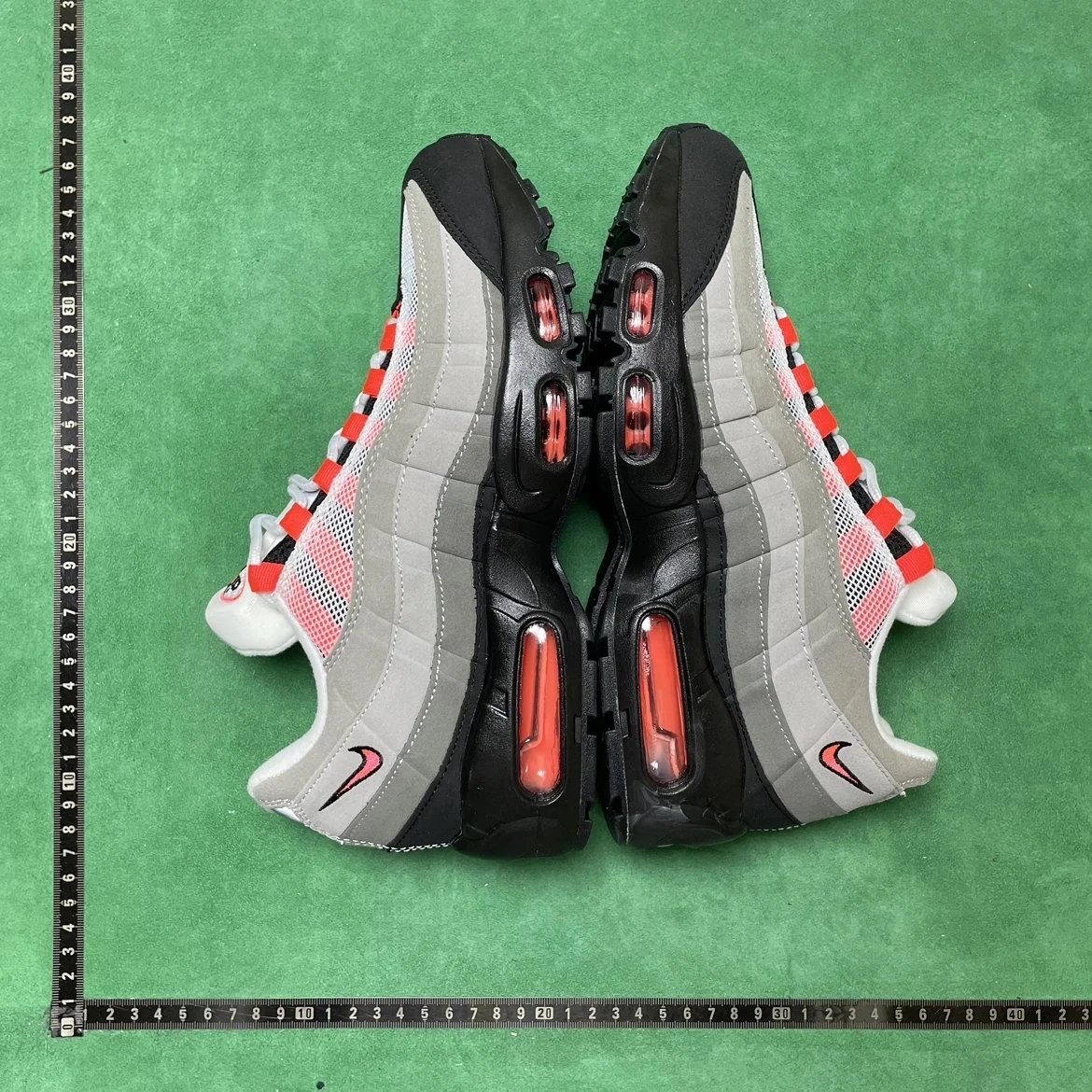 No. 3 black, gray, and red 609049 006