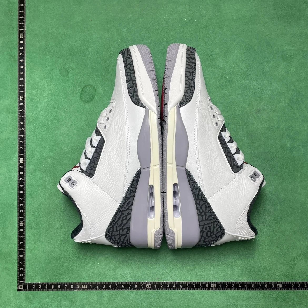 No.8 White Grey CT8532 106