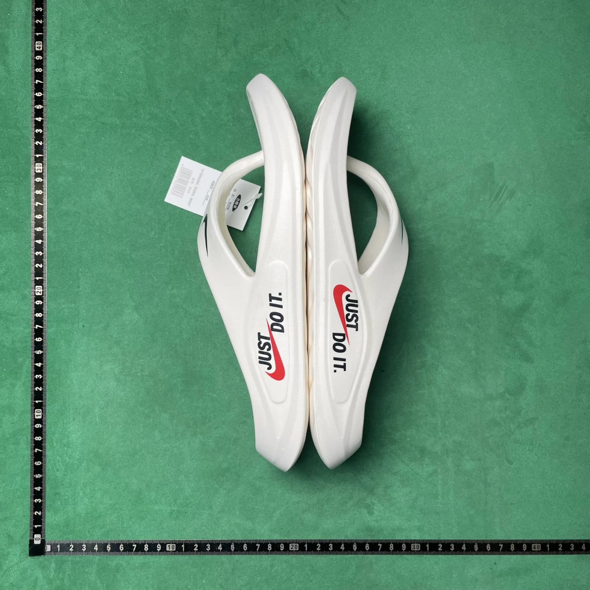 Nike Benassi JDI Slides