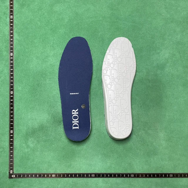 Dior Sneakers B33 Low-Top Lace-Up with Oblique Motif product detail image 27