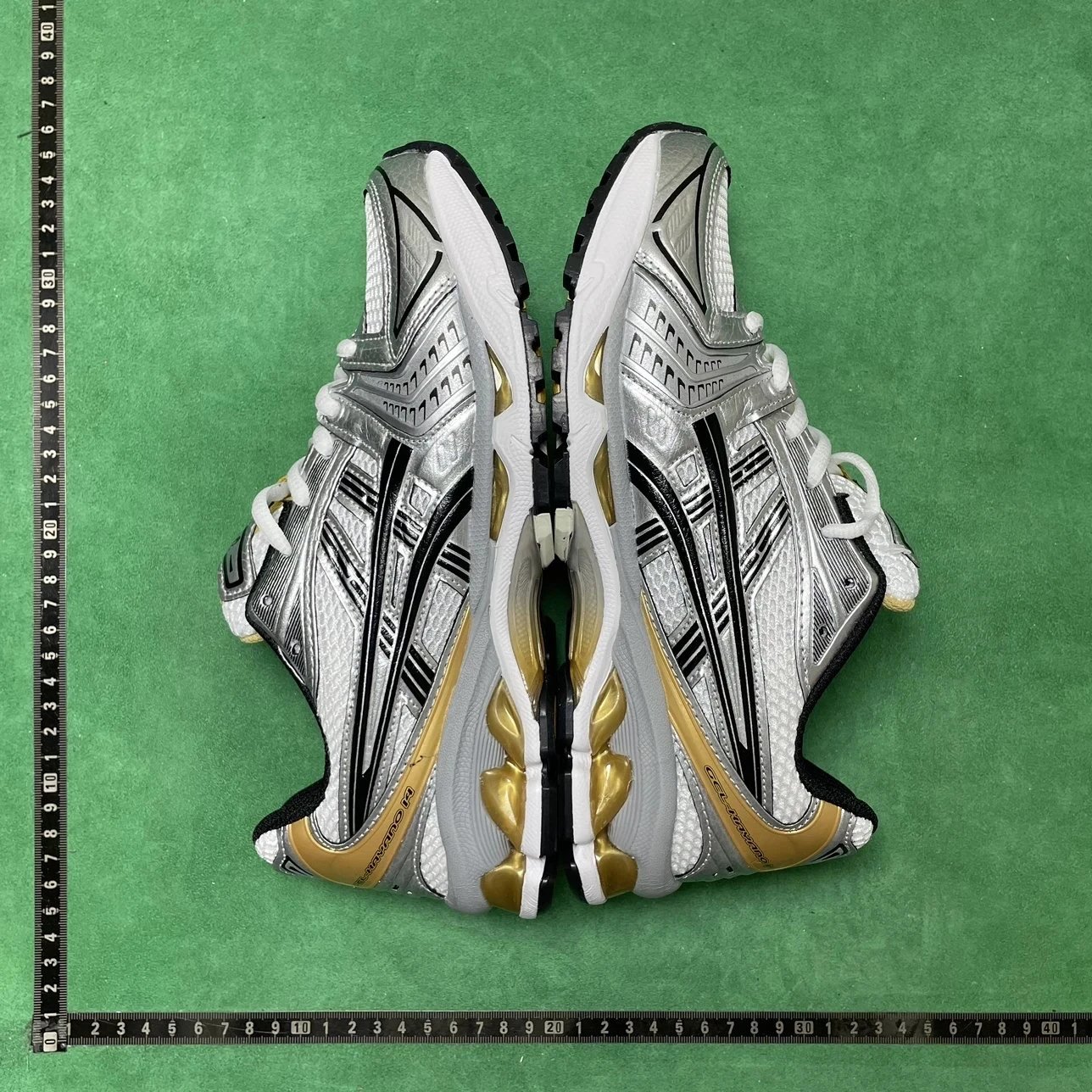 No. 20 Gold and Silver 1201A019-102
