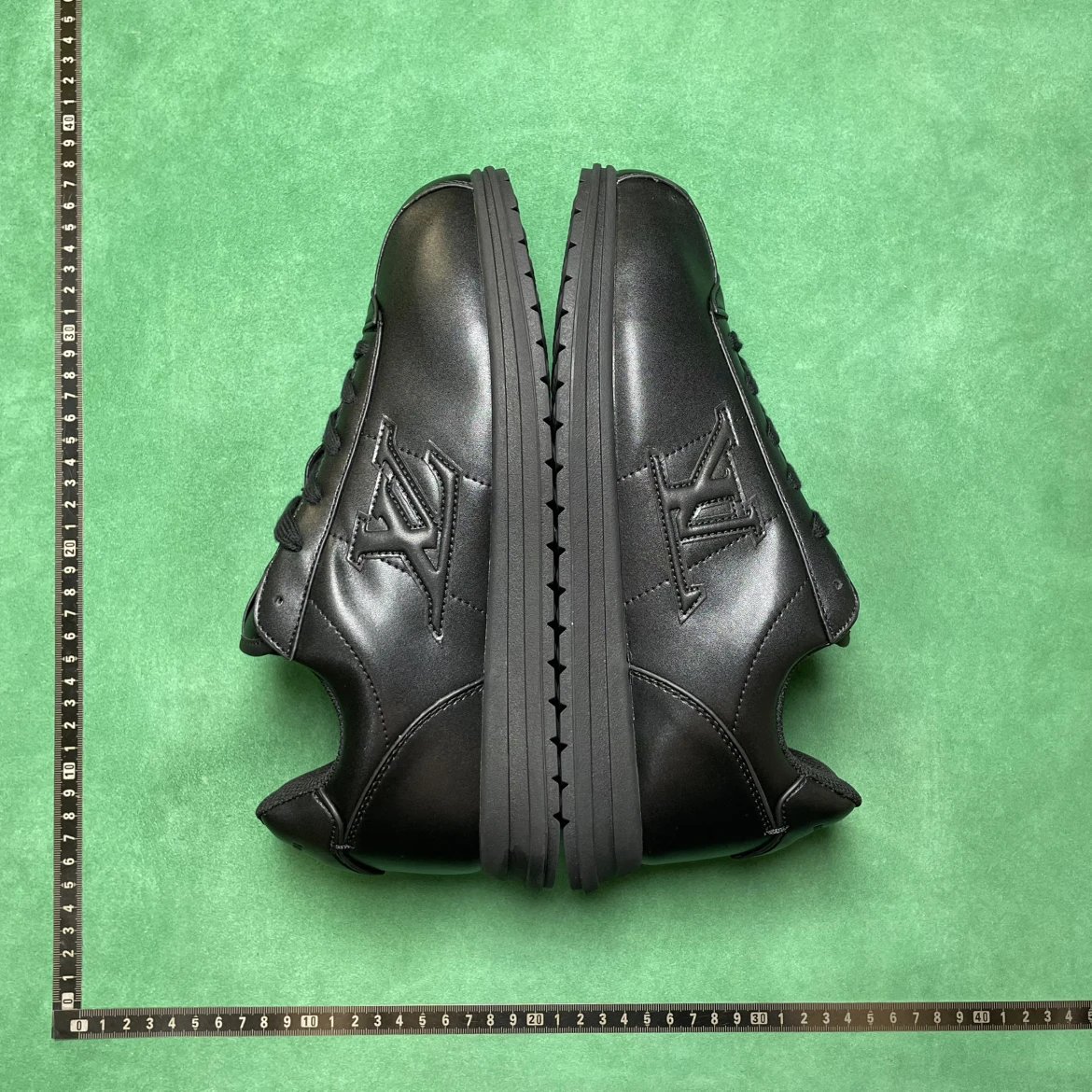 LV/PRADA LJ2 牛羊皮革图案压纹圆头系带