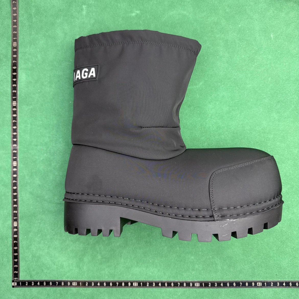  BALENCIAGA TT  2 圆头套筒中筒雪地靴