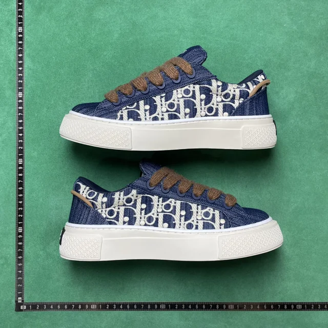 Dior Sneakers B33 Low-Top Lace-Up with Oblique Motif product detail image 43