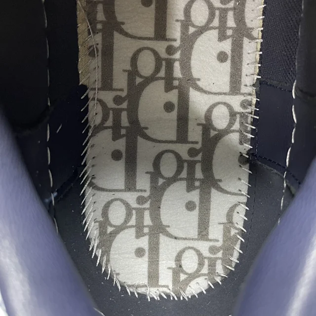 Dior Sneakers B33 Low-Top Lace-Up with Oblique Motif product detail image 25