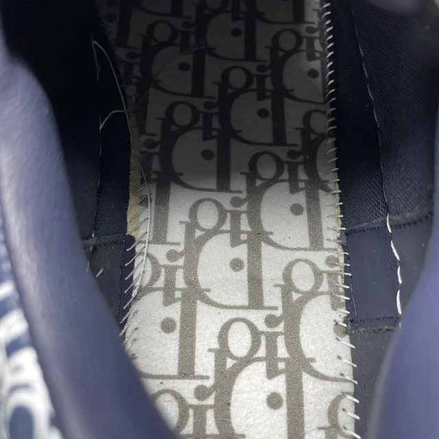 Dior Sneakers B33 Low-Top Lace-Up with Oblique Motif product detail image 26