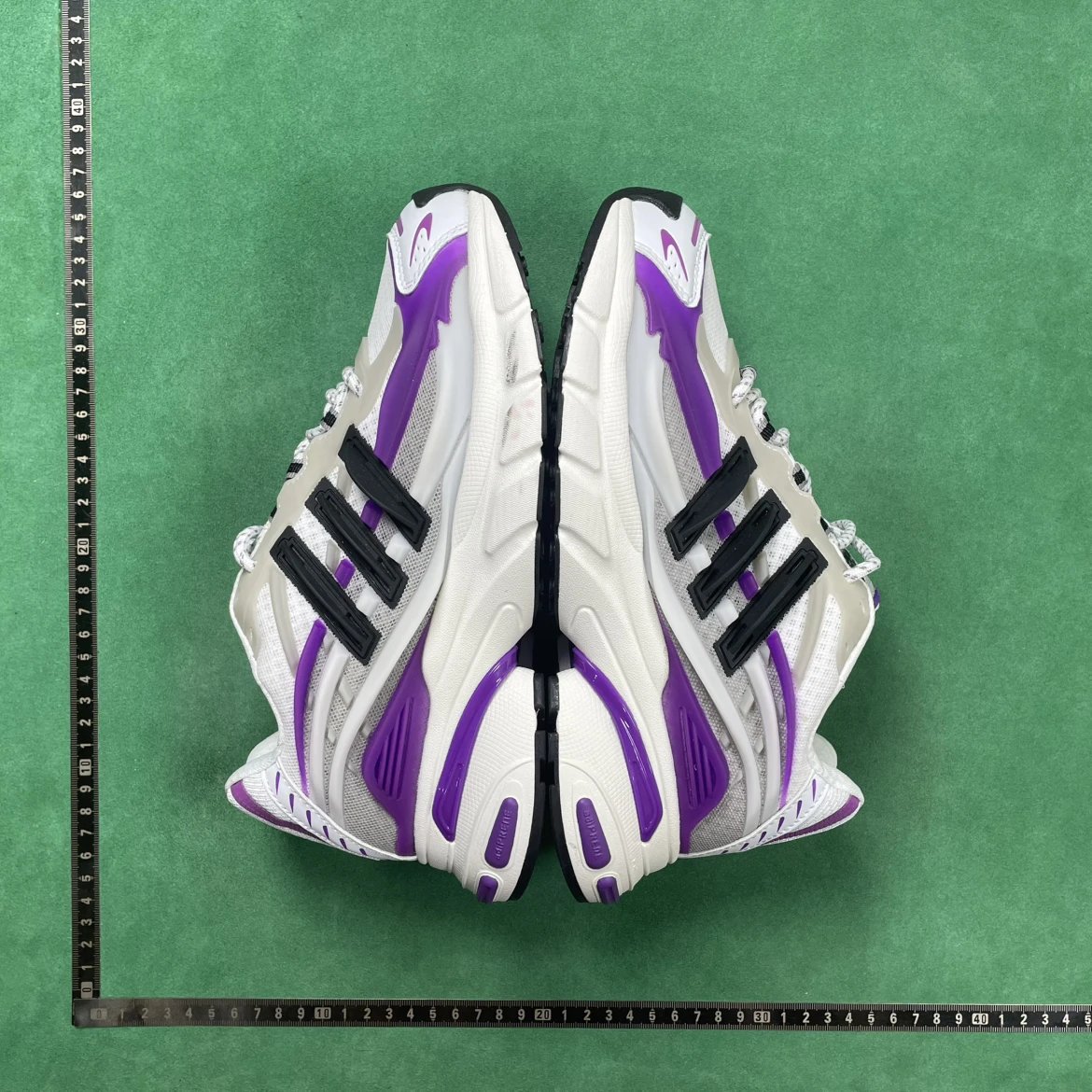 Adidas Ozweego Green Glow Sneakers Chunky Sneakers - 5